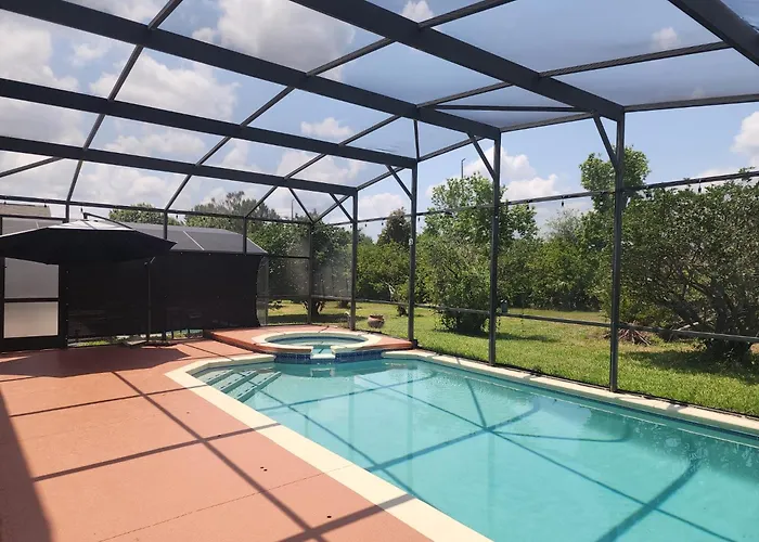 Scuttle Vacation Pool Home Wspa